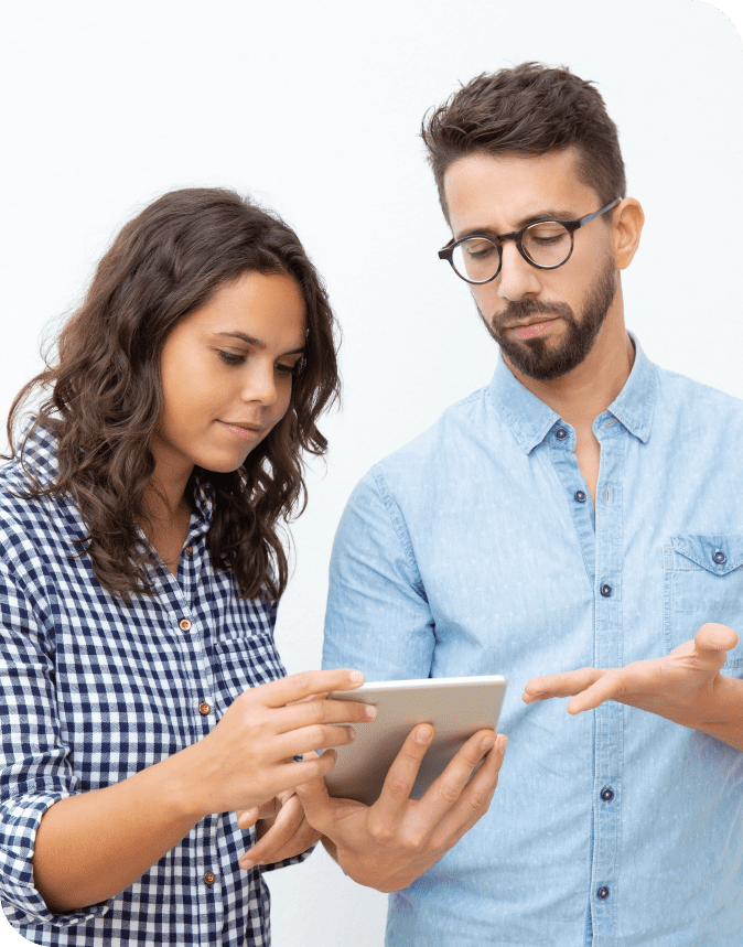 couple-focused-using-tablet-pc (1)